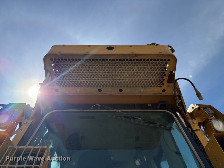 image for item FC3399 2012 Caterpillar D8T dozer