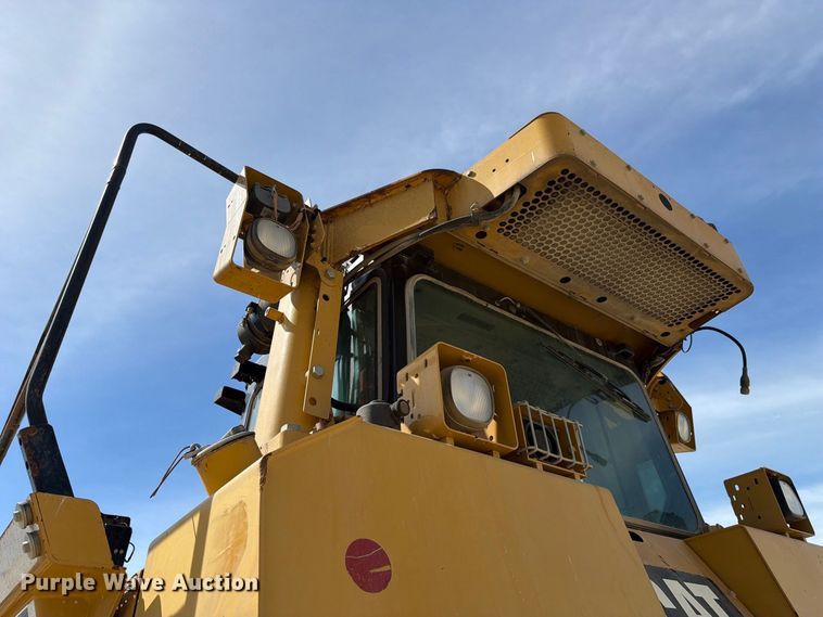 image for item FC3399 2012 Caterpillar D8T dozer
