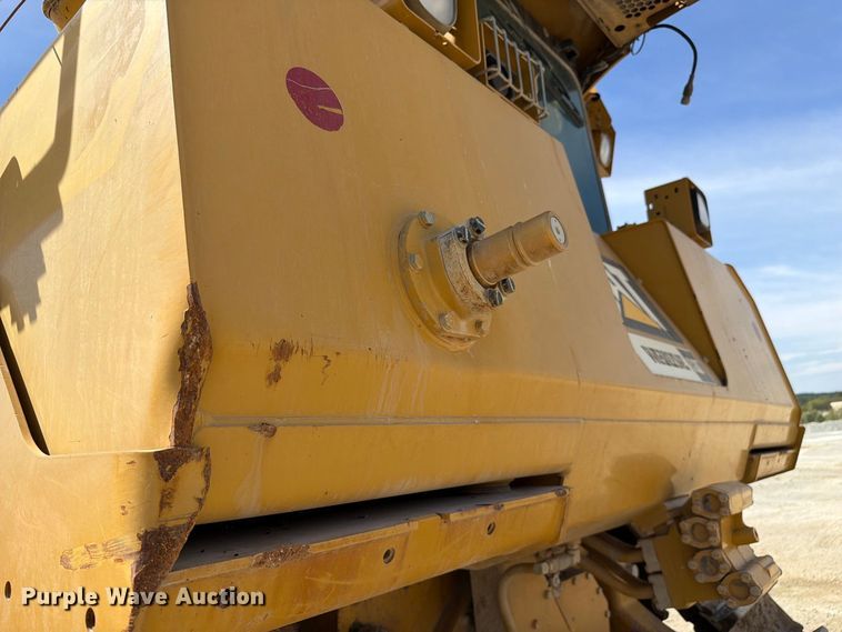 image for item FC3399 2012 Caterpillar D8T dozer