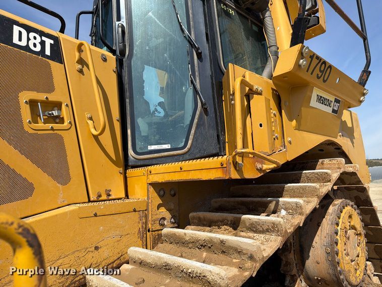 image for item FC3399 2012 Caterpillar D8T dozer