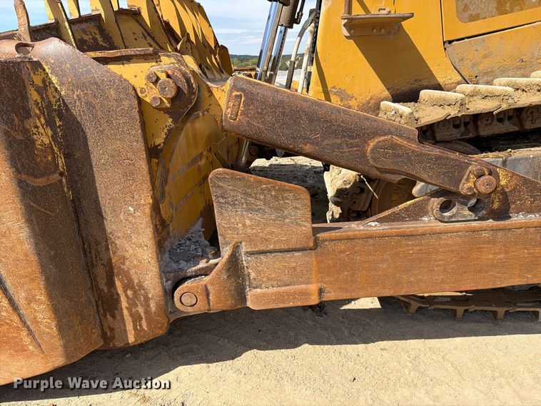 image for item FC3399 2012 Caterpillar D8T dozer