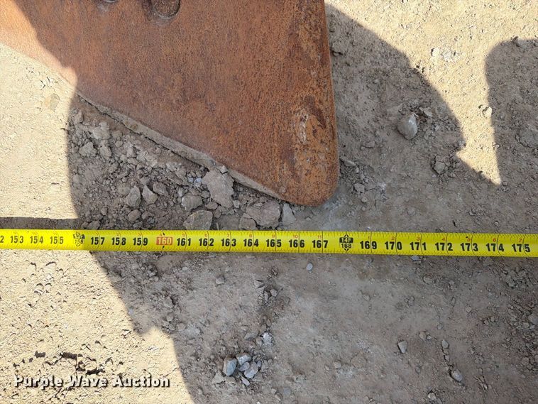 image for item FC3399 2012 Caterpillar D8T dozer