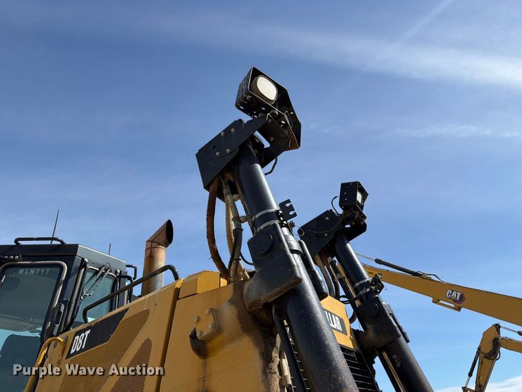 image for item FC3399 2012 Caterpillar D8T dozer