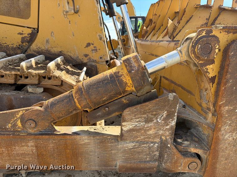 image for item FC3399 2012 Caterpillar D8T dozer
