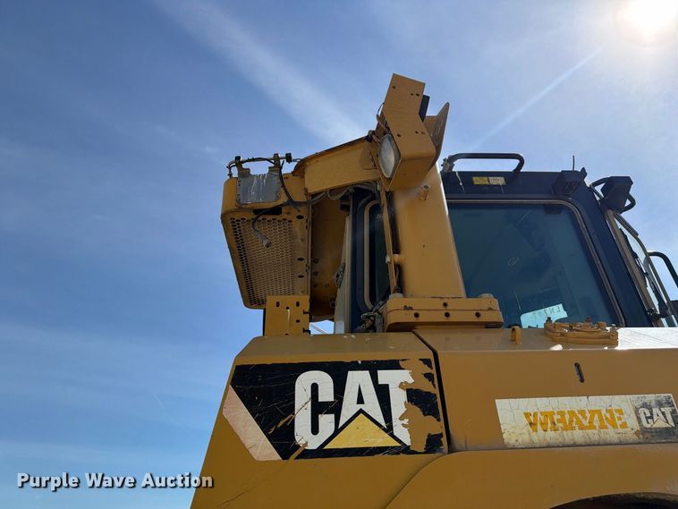 image for item FC3399 2012 Caterpillar D8T dozer