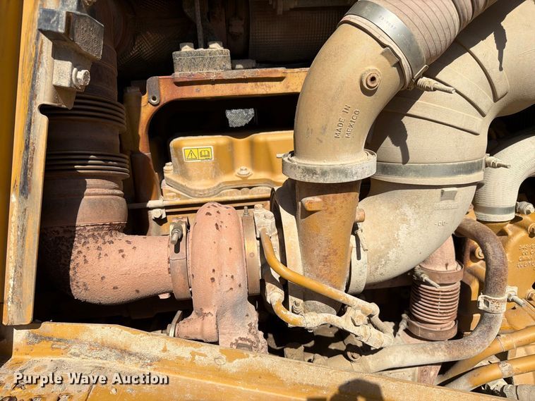 image for item FC3399 2012 Caterpillar D8T dozer