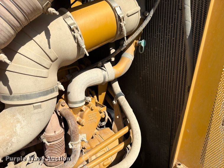 image for item FC3399 2012 Caterpillar D8T dozer