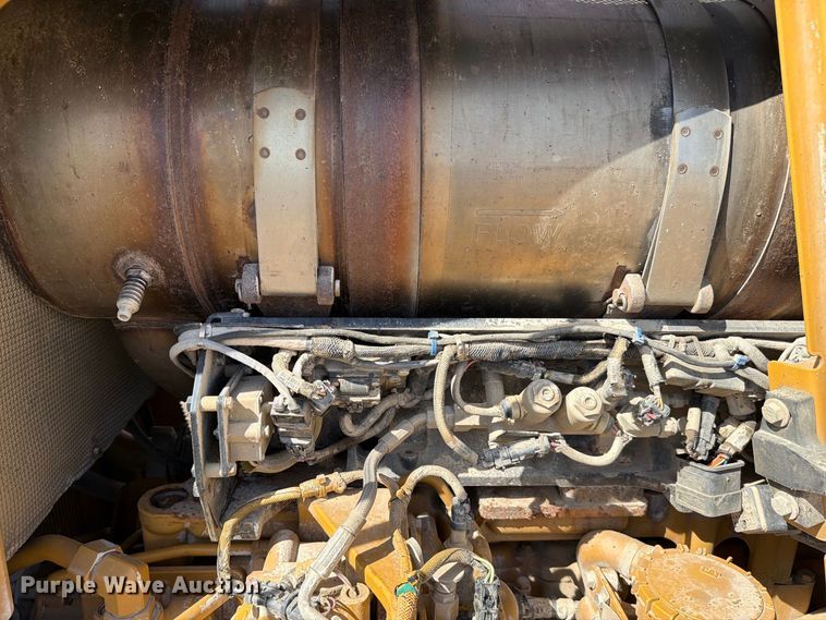 image for item FC3399 2012 Caterpillar D8T dozer