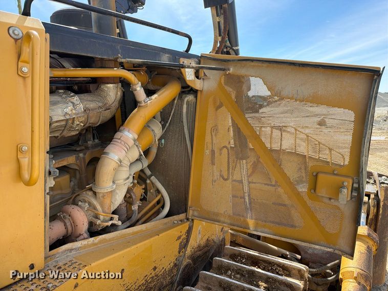 image for item FC3399 2012 Caterpillar D8T dozer