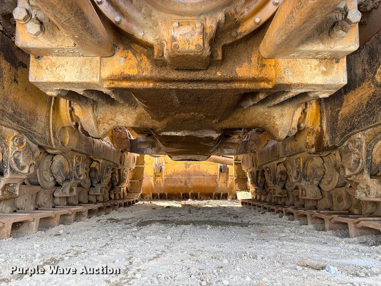 image for item FC3399 2012 Caterpillar D8T dozer