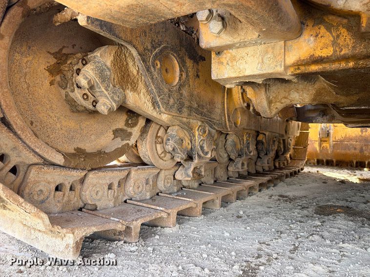image for item FC3399 2012 Caterpillar D8T dozer