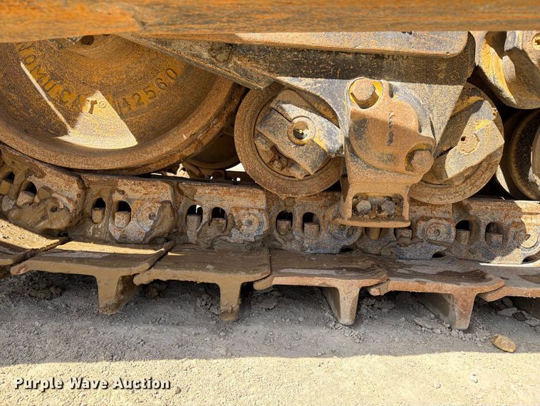 image for item FC3399 2012 Caterpillar D8T dozer