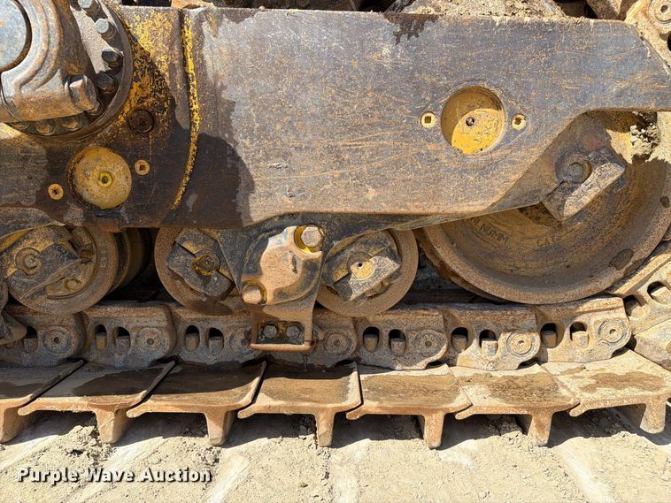 image for item FC3399 2012 Caterpillar D8T dozer