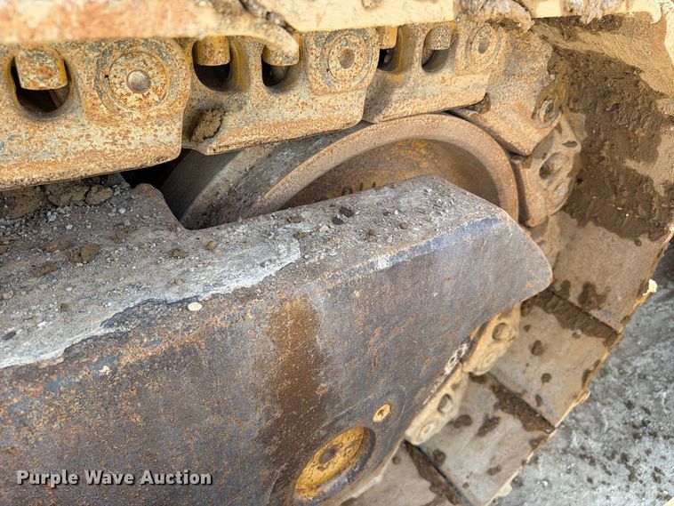 image for item FC3399 2012 Caterpillar D8T dozer