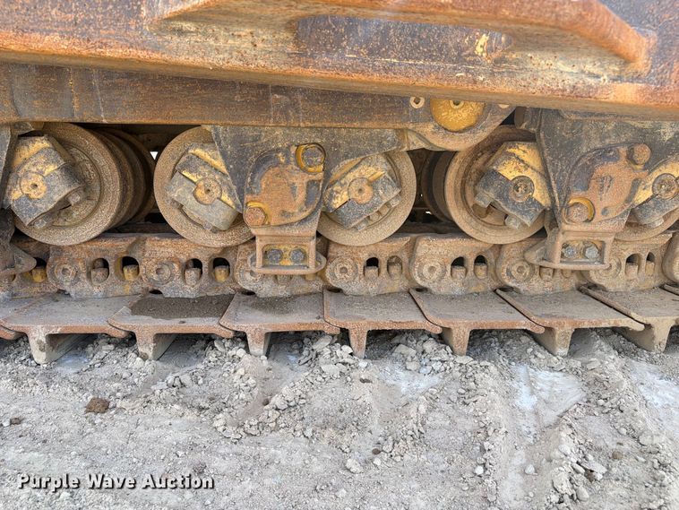 image for item FC3399 2012 Caterpillar D8T dozer