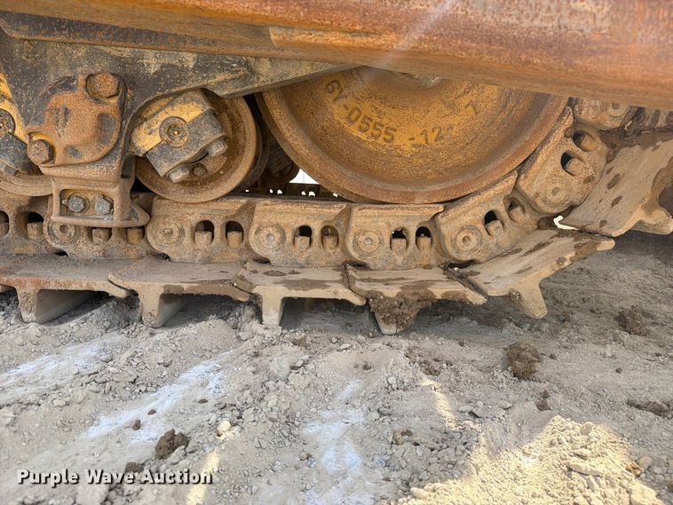 image for item FC3399 2012 Caterpillar D8T dozer