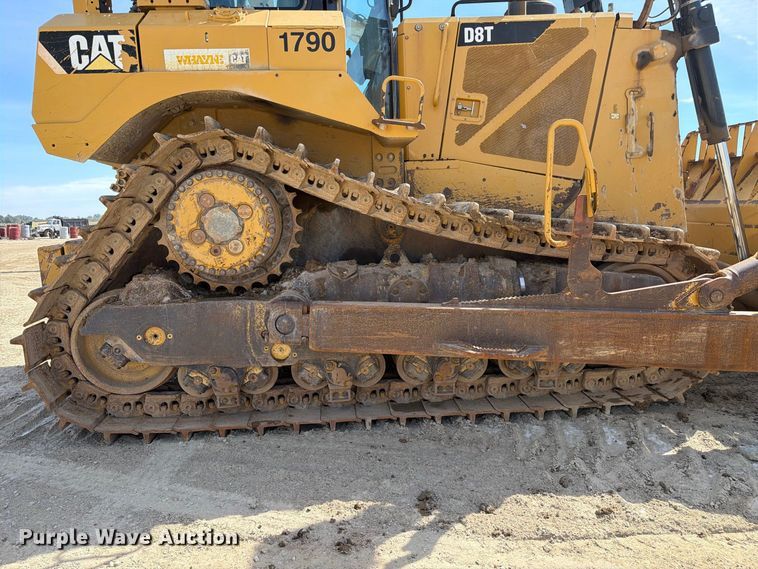 image for item FC3399 2012 Caterpillar D8T dozer