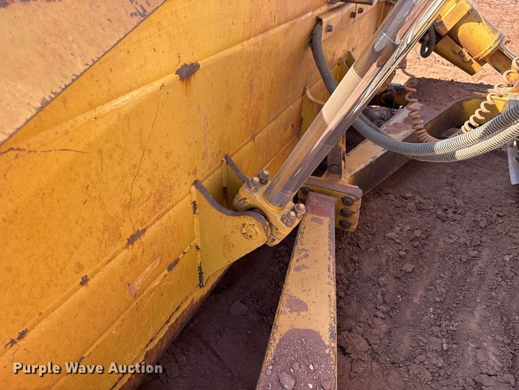 image for item FC4283 2008 Caterpillar D6T XL dozer