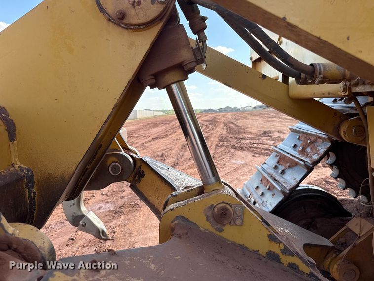 image for item FC4283 2008 Caterpillar D6T XL dozer