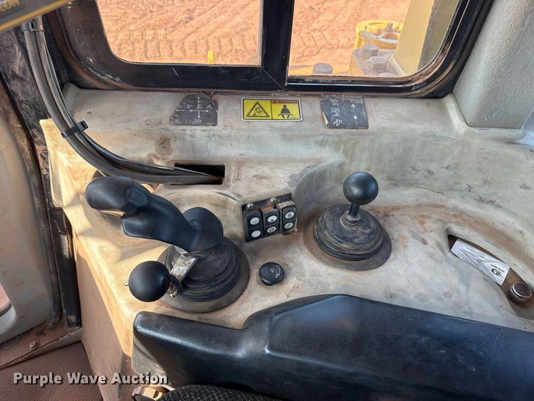 image for item FC4283 2008 Caterpillar D6T XL dozer