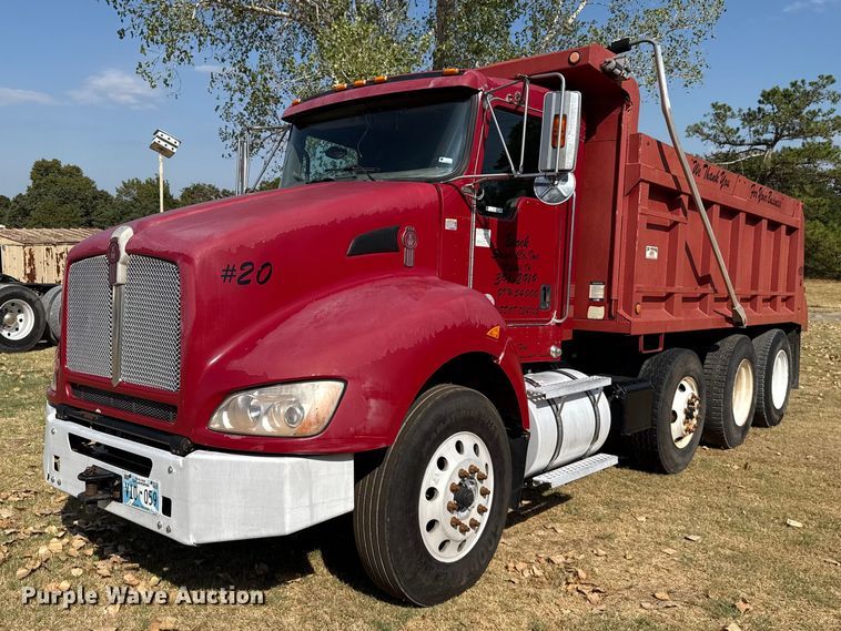 image for item FC4453 2012 Kenworth T440 dump truck