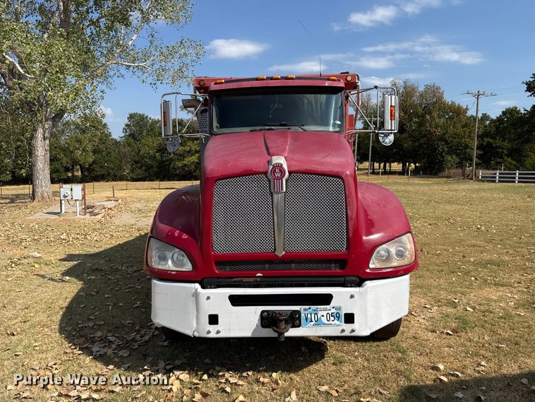 image for item FC4453 2012 Kenworth T440 dump truck