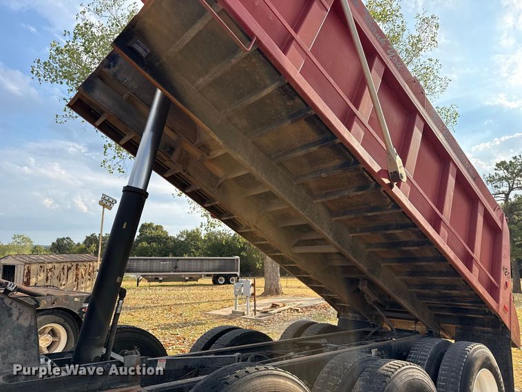 image for item FC4453 2012 Kenworth T440 dump truck