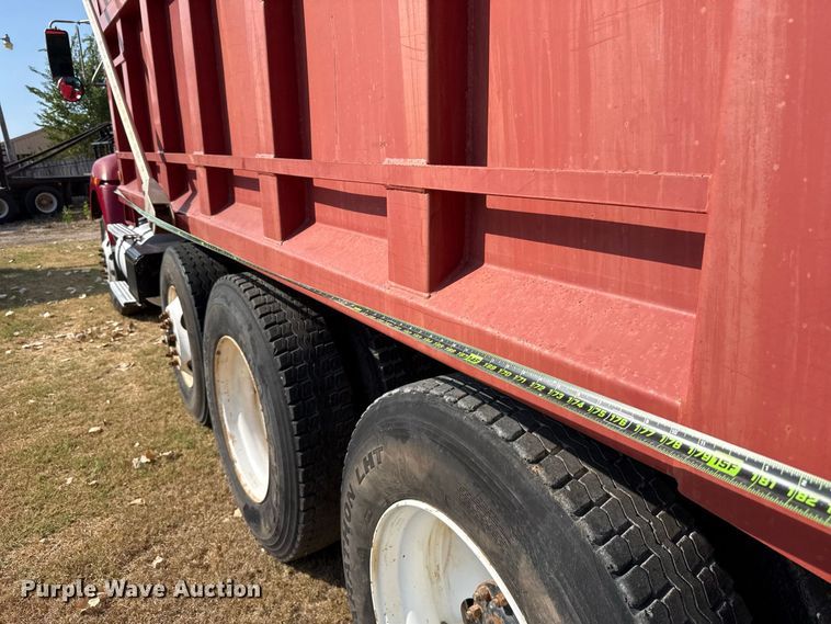 image for item FC4453 2012 Kenworth T440 dump truck