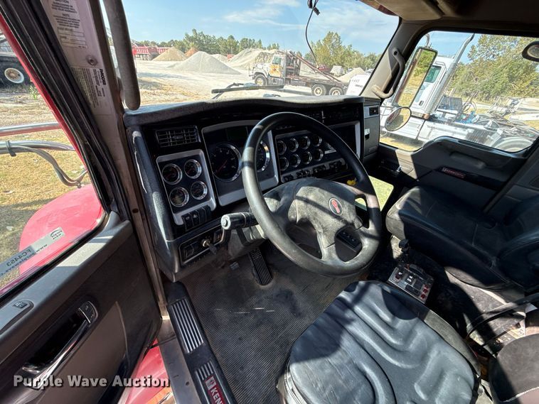 image for item FC4453 2012 Kenworth T440 dump truck