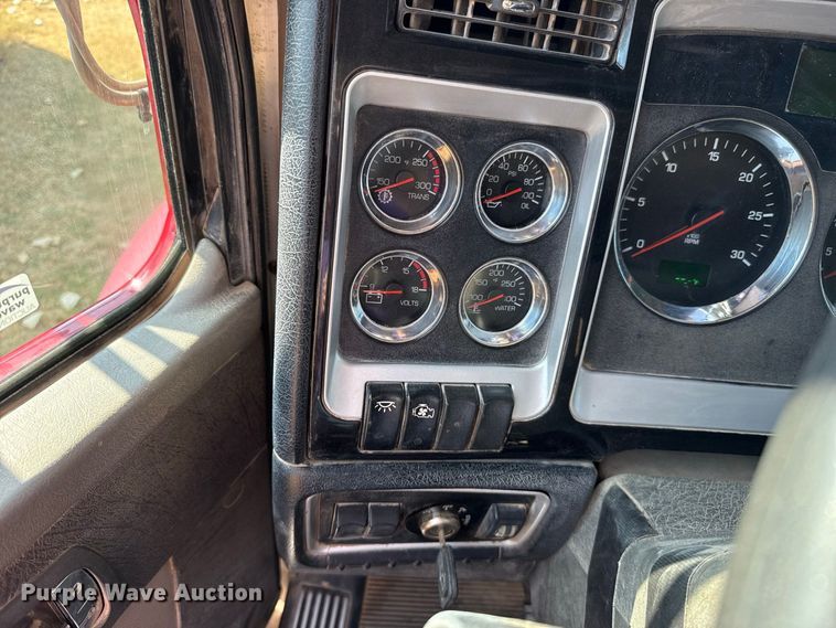 image for item FC4453 2012 Kenworth T440 dump truck