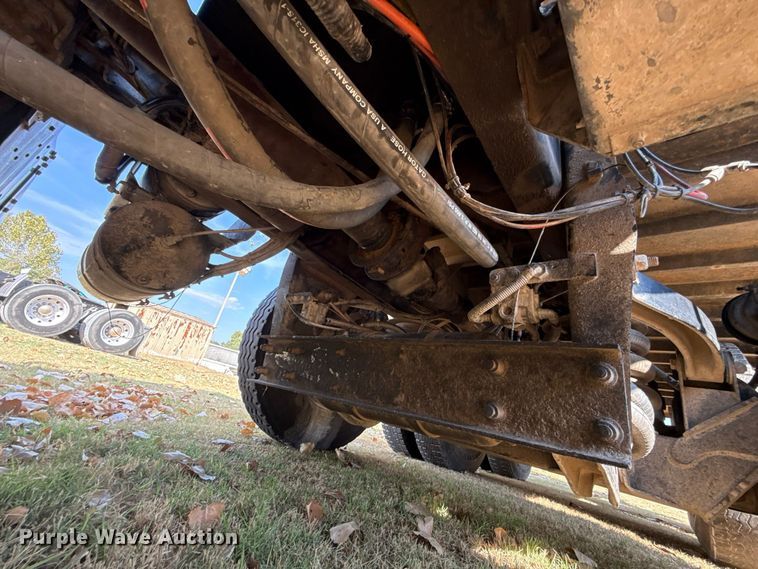 image for item FC4453 2012 Kenworth T440 dump truck
