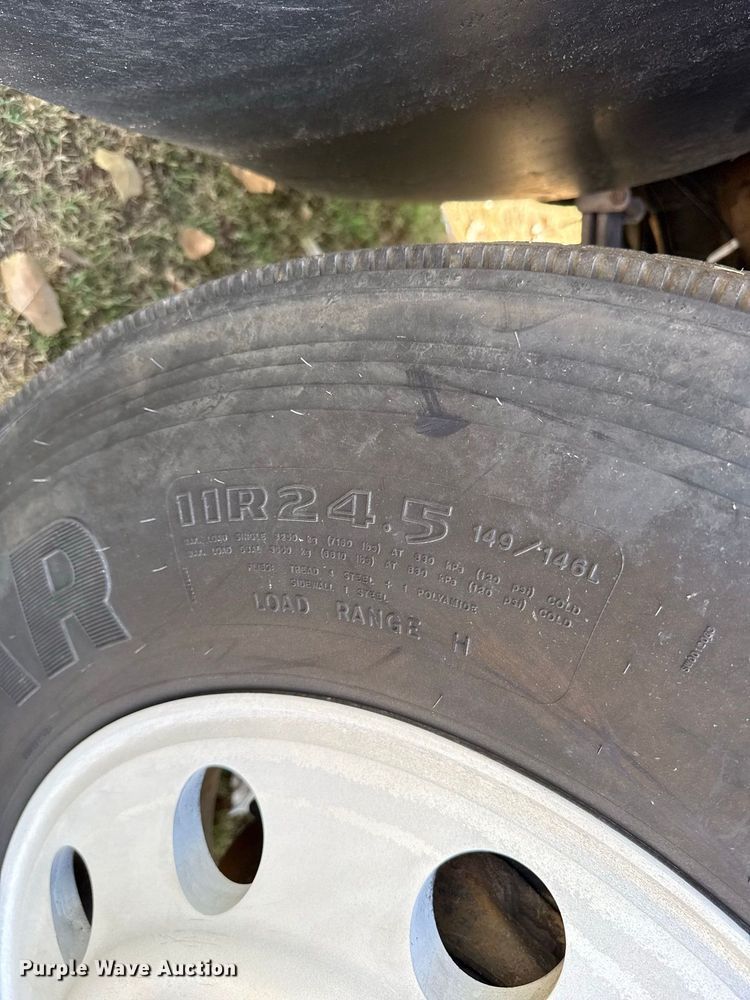 image for item FC4453 2012 Kenworth T440 dump truck