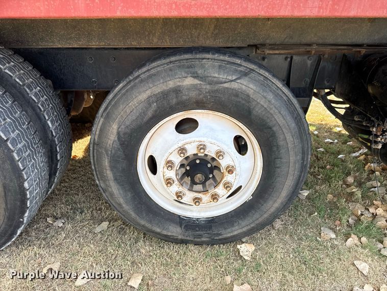 image for item FC4453 2012 Kenworth T440 dump truck