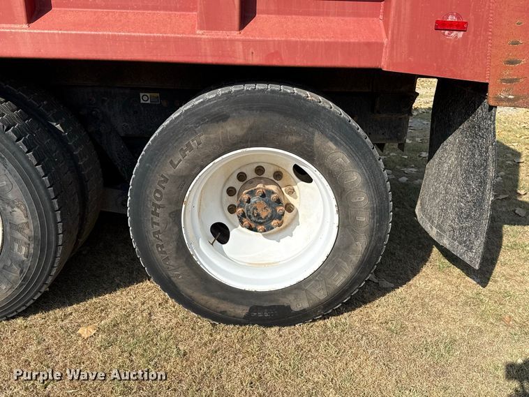 image for item FC4453 2012 Kenworth T440 dump truck