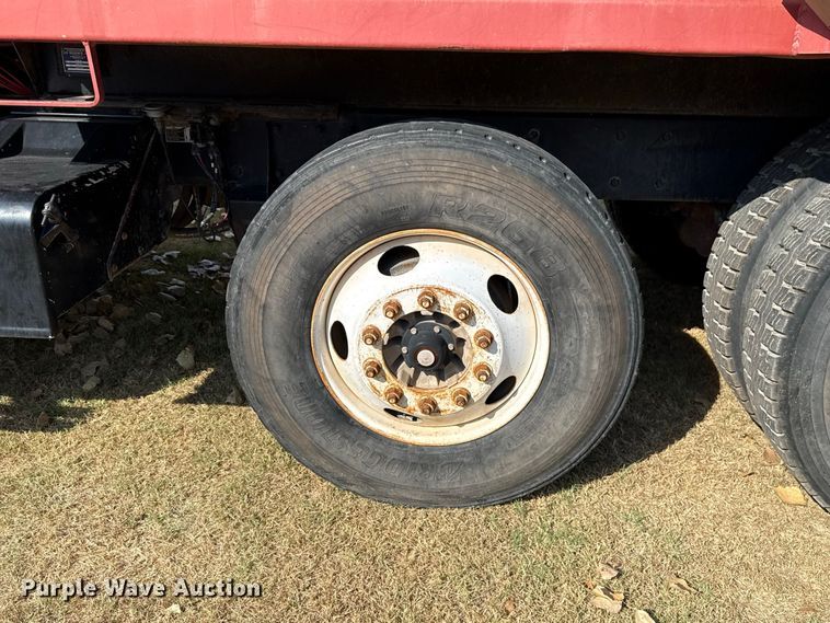 image for item FC4453 2012 Kenworth T440 dump truck