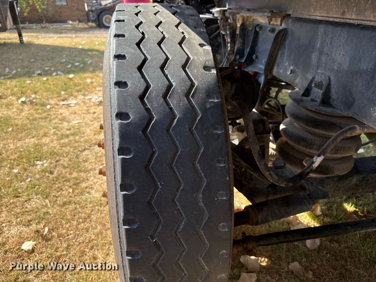 image for item FC4453 2012 Kenworth T440 dump truck