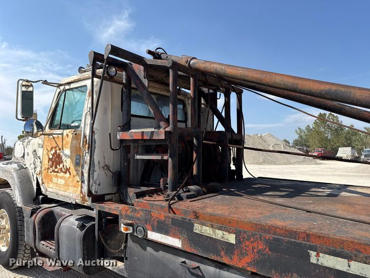 image for item FC4454 1979 International F-2574 flatbed truck