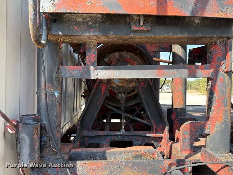 image for item FC4454 1979 International F-2574 flatbed truck