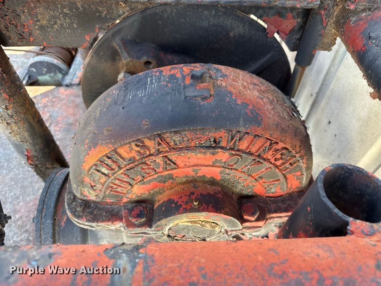 image for item FC4454 1979 International F-2574 flatbed truck