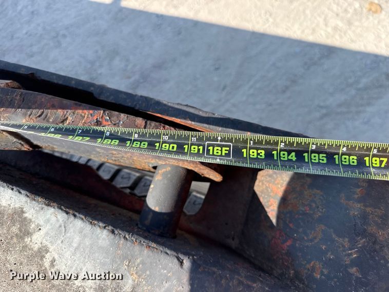 image for item FC4454 1979 International F-2574 flatbed truck