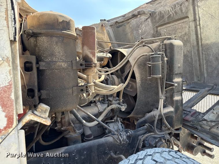 image for item FC4454 1979 International F-2574 flatbed truck