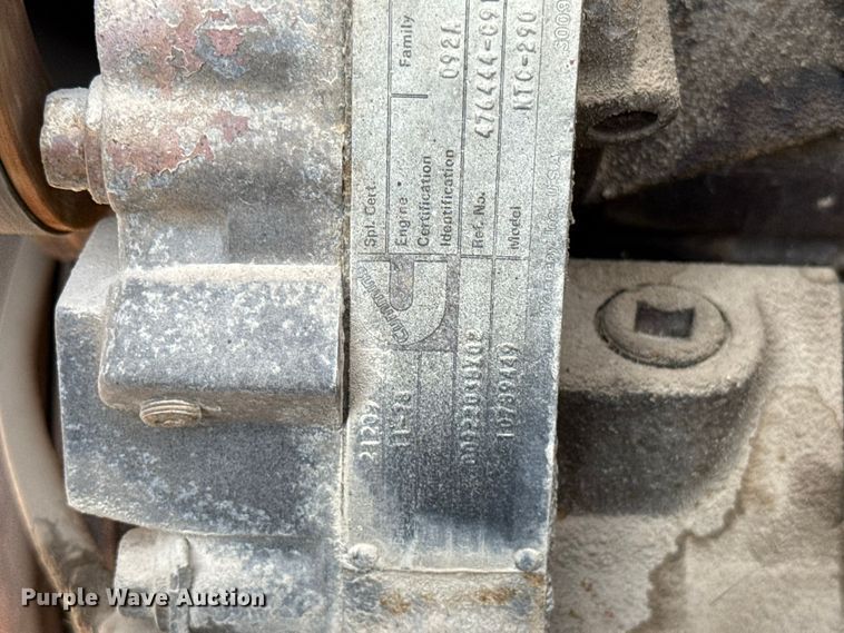 image for item FC4454 1979 International F-2574 flatbed truck