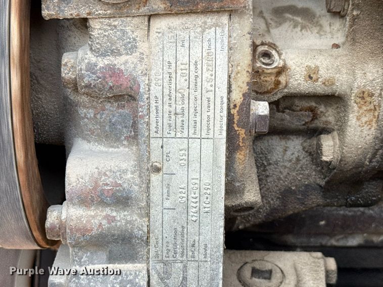 image for item FC4454 1979 International F-2574 flatbed truck