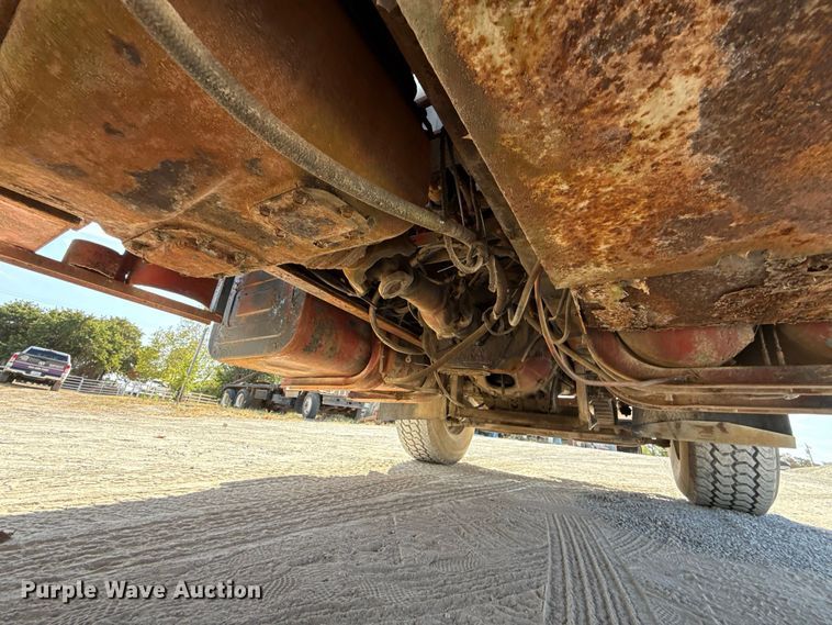 image for item FC4454 1979 International F-2574 flatbed truck