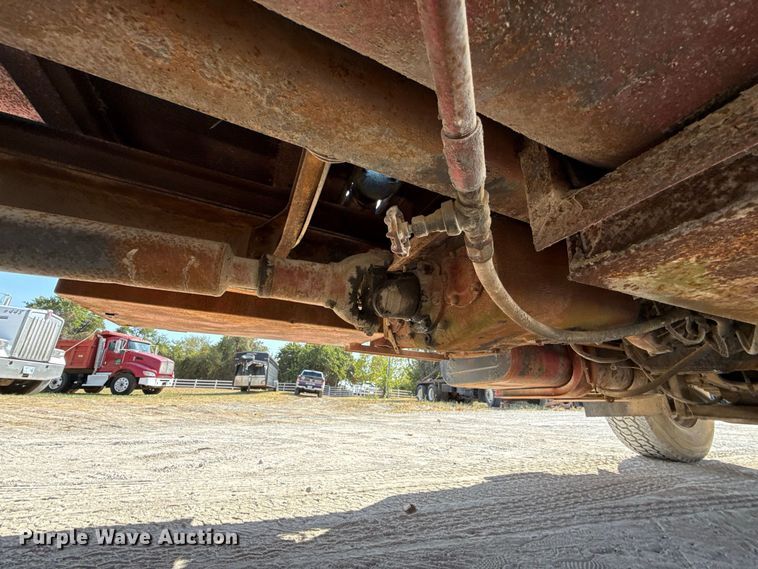 image for item FC4454 1979 International F-2574 flatbed truck