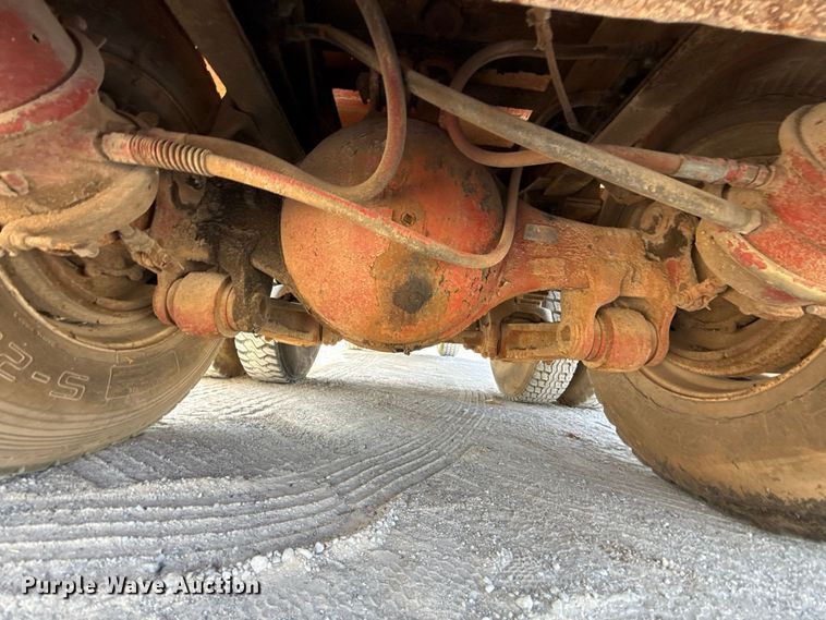 image for item FC4454 1979 International F-2574 flatbed truck