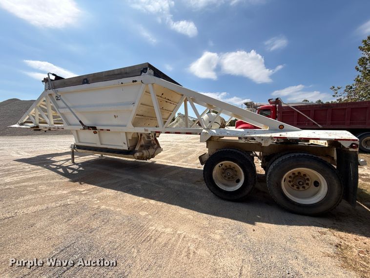 image for item FC4457 2013 Manac 4B24 bottom dump trailer