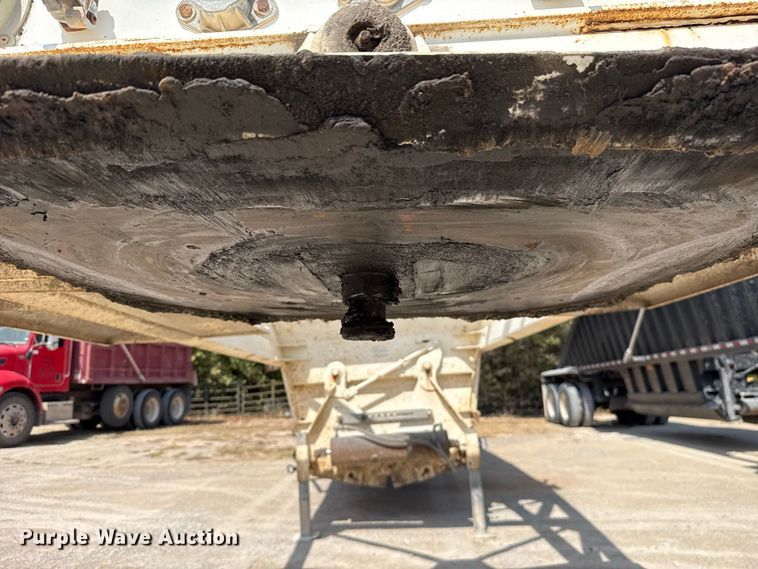 image for item FC4457 2013 Manac 4B24 bottom dump trailer