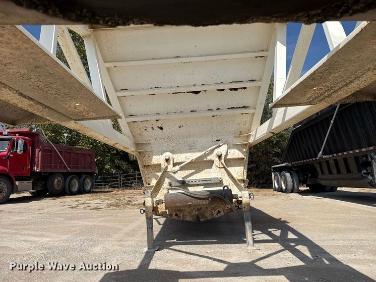 image for item FC4457 2013 Manac 4B24 bottom dump trailer