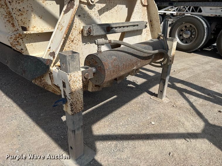 image for item FC4457 2013 Manac 4B24 bottom dump trailer